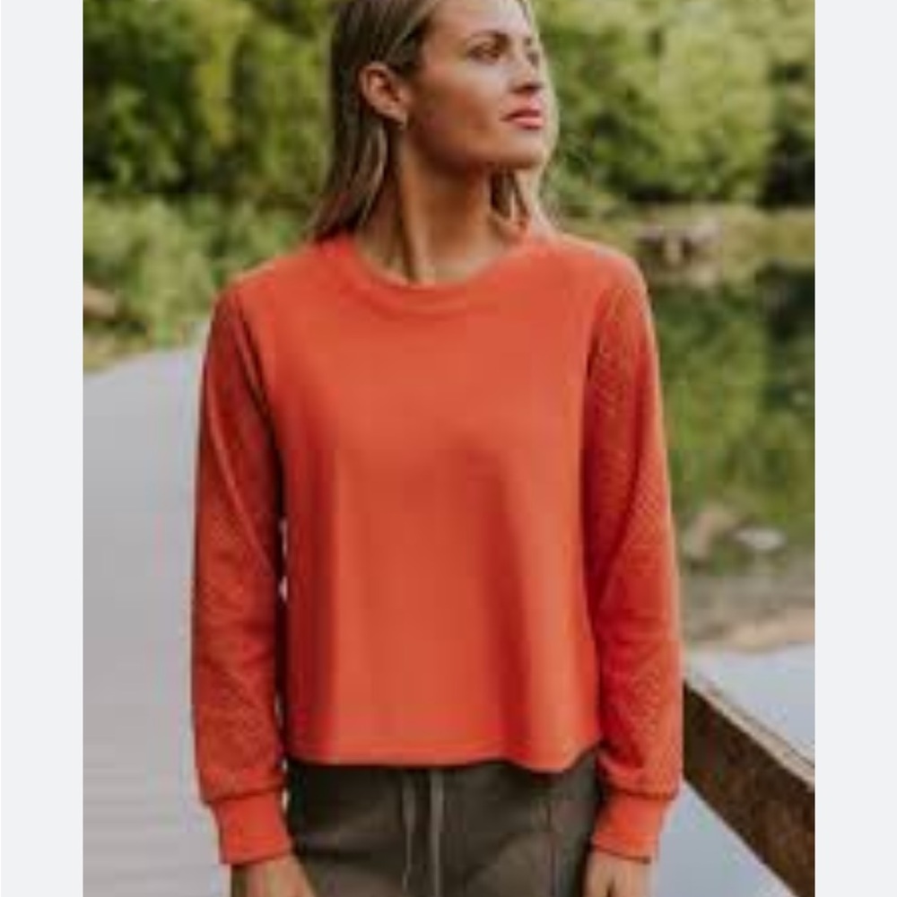 Roolee Women’s Orange Pull On Sweater Size Small - Picture 2 of 12